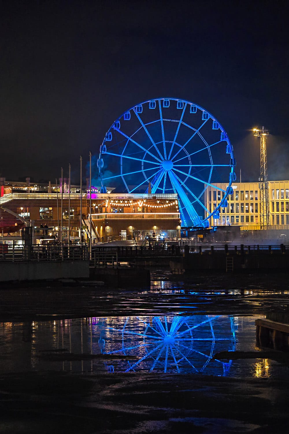 Lux Helsinki 2025 oli pieni pettymys, mutta yksi teos yllätti