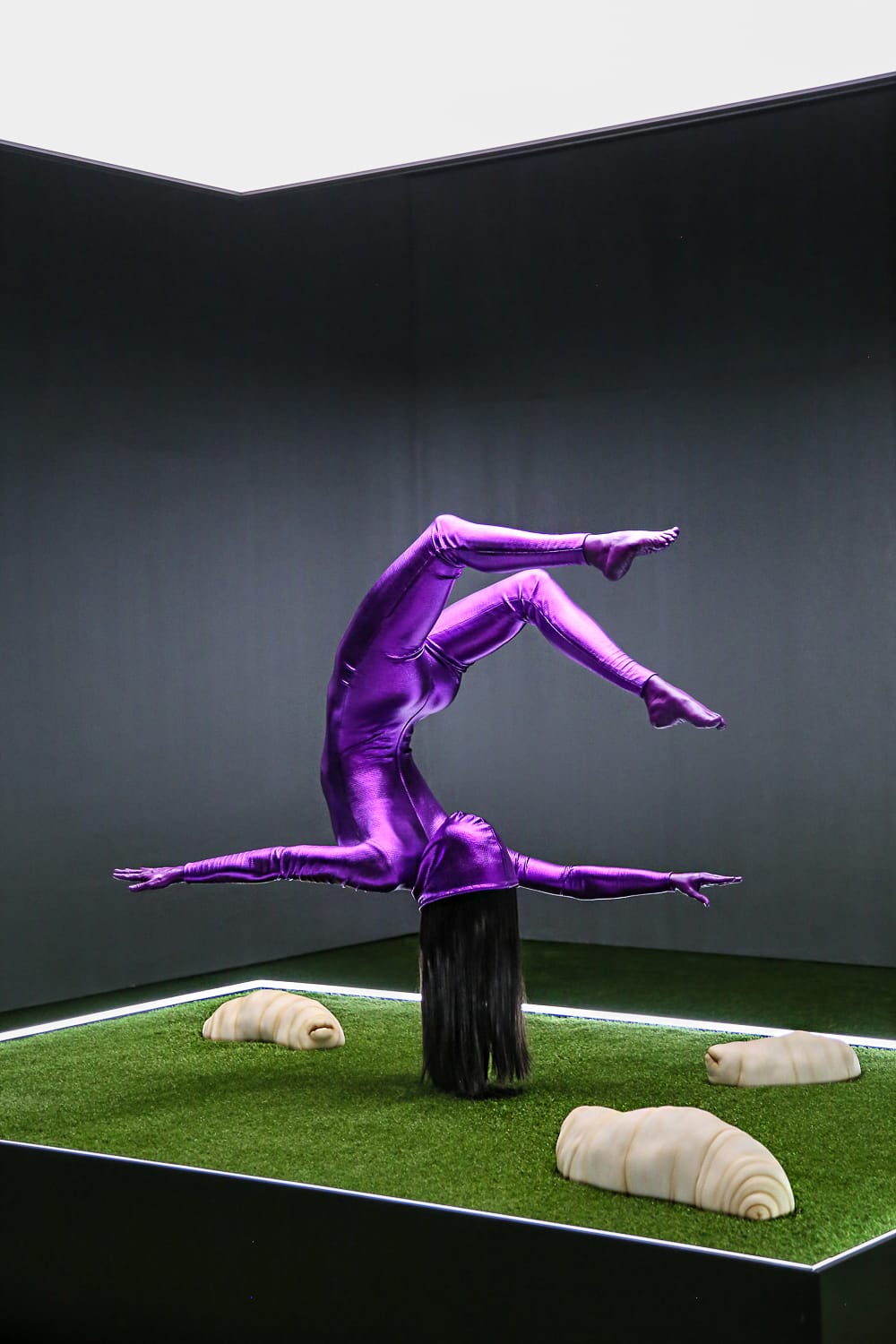 Amos Rexin uusimmat näyttelyt pysäyttävät ja pakottavat kohtaamaan