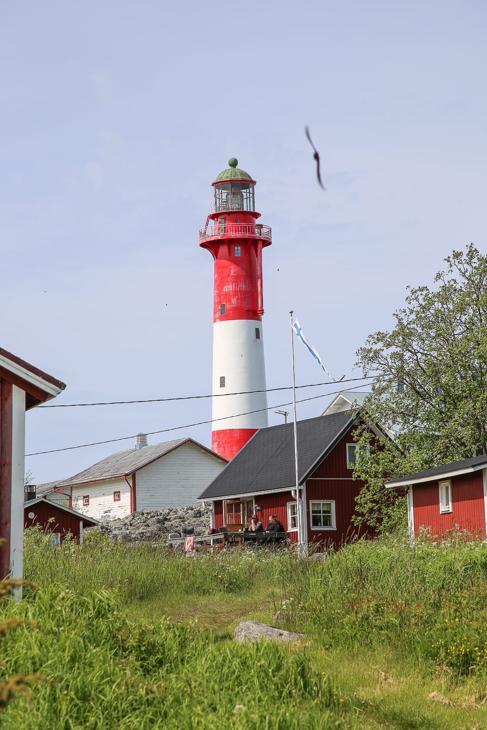 Yö Tankarin majakkasaarella huuhtoo pois huolet