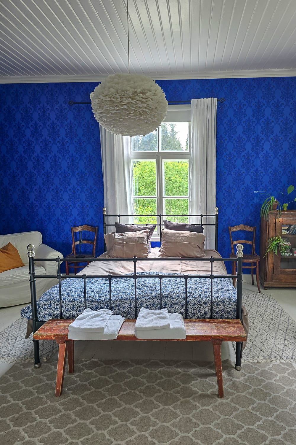 Suomen kaunein juna-asema ja seikkailu Salpalinjan bunkkereissa