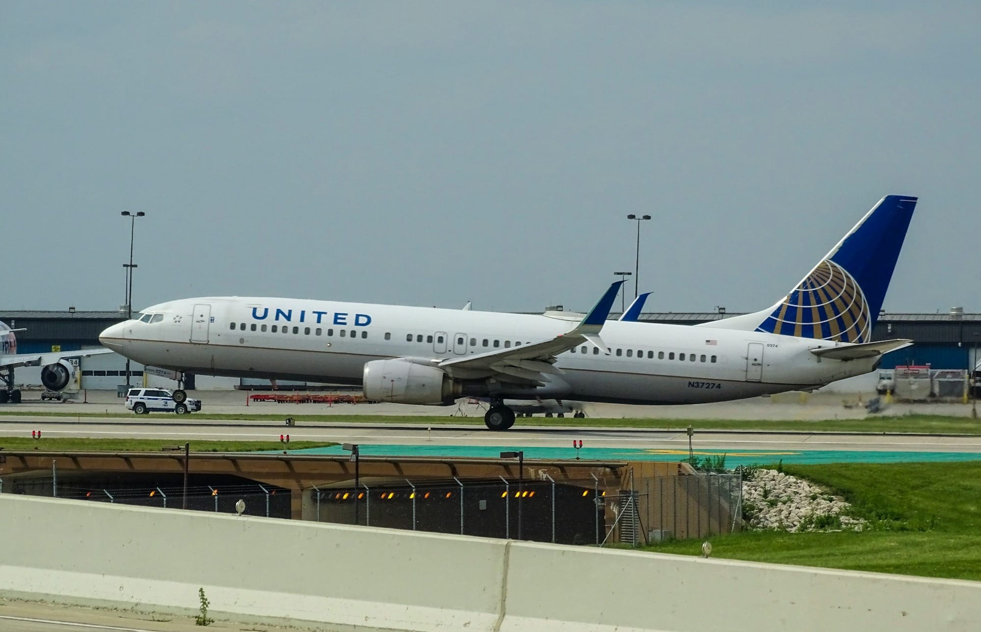 United Airlines Wheel Detachment Incident at LAX