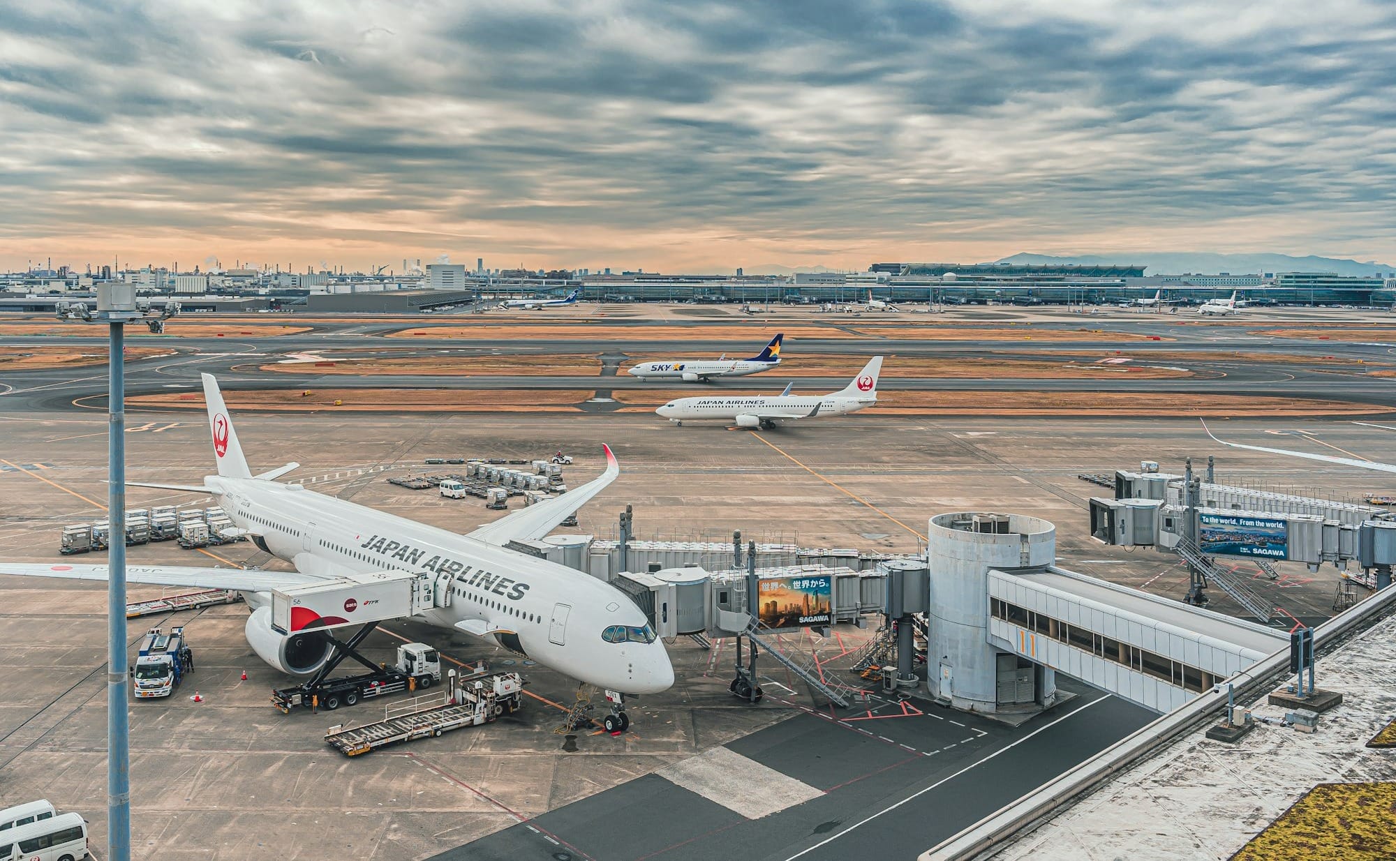 Tokyo Haneda Airport Introduces Robot Assistants for Travelers