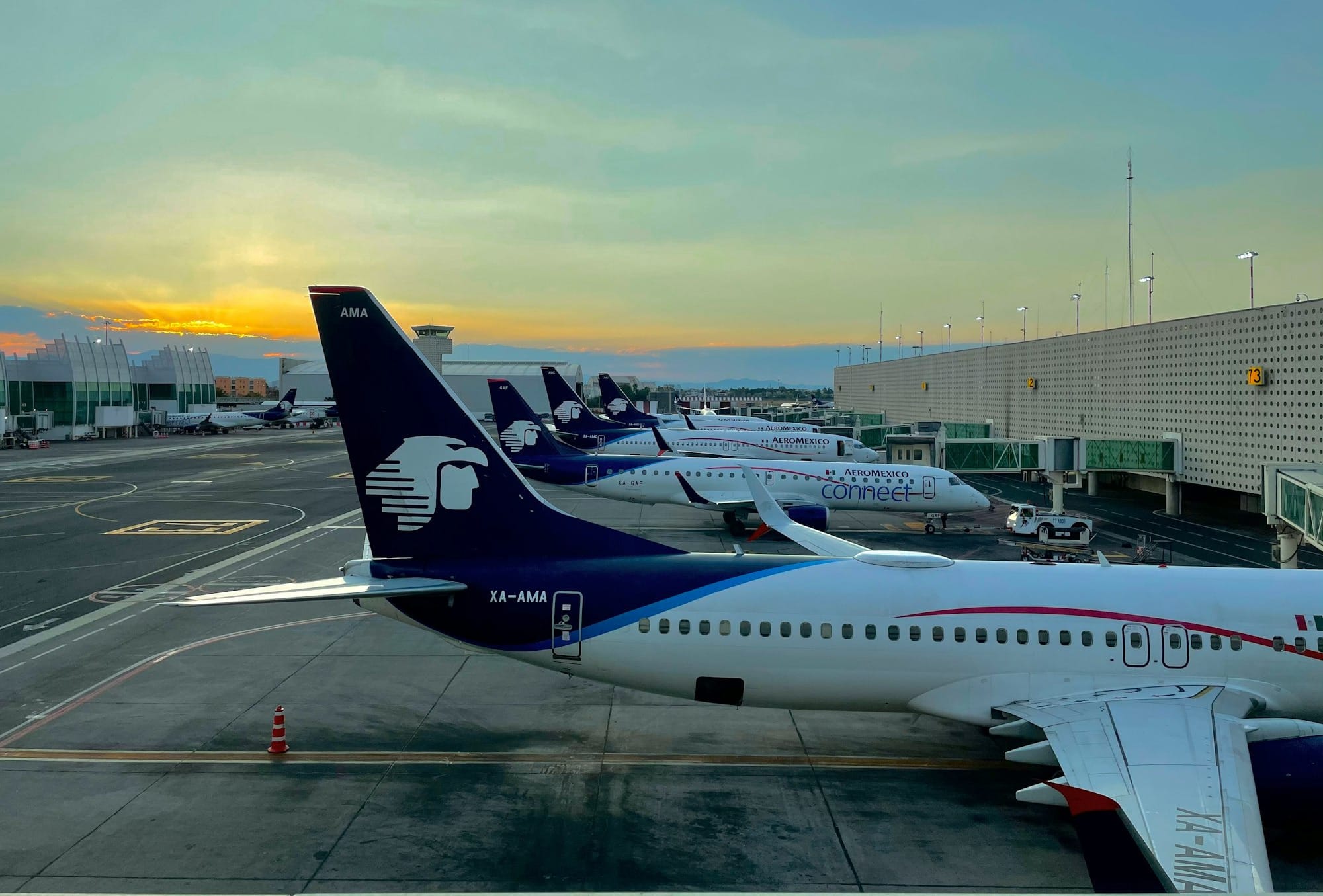Los Cabos International Airport Expands: New $9 Million Hangar Construction