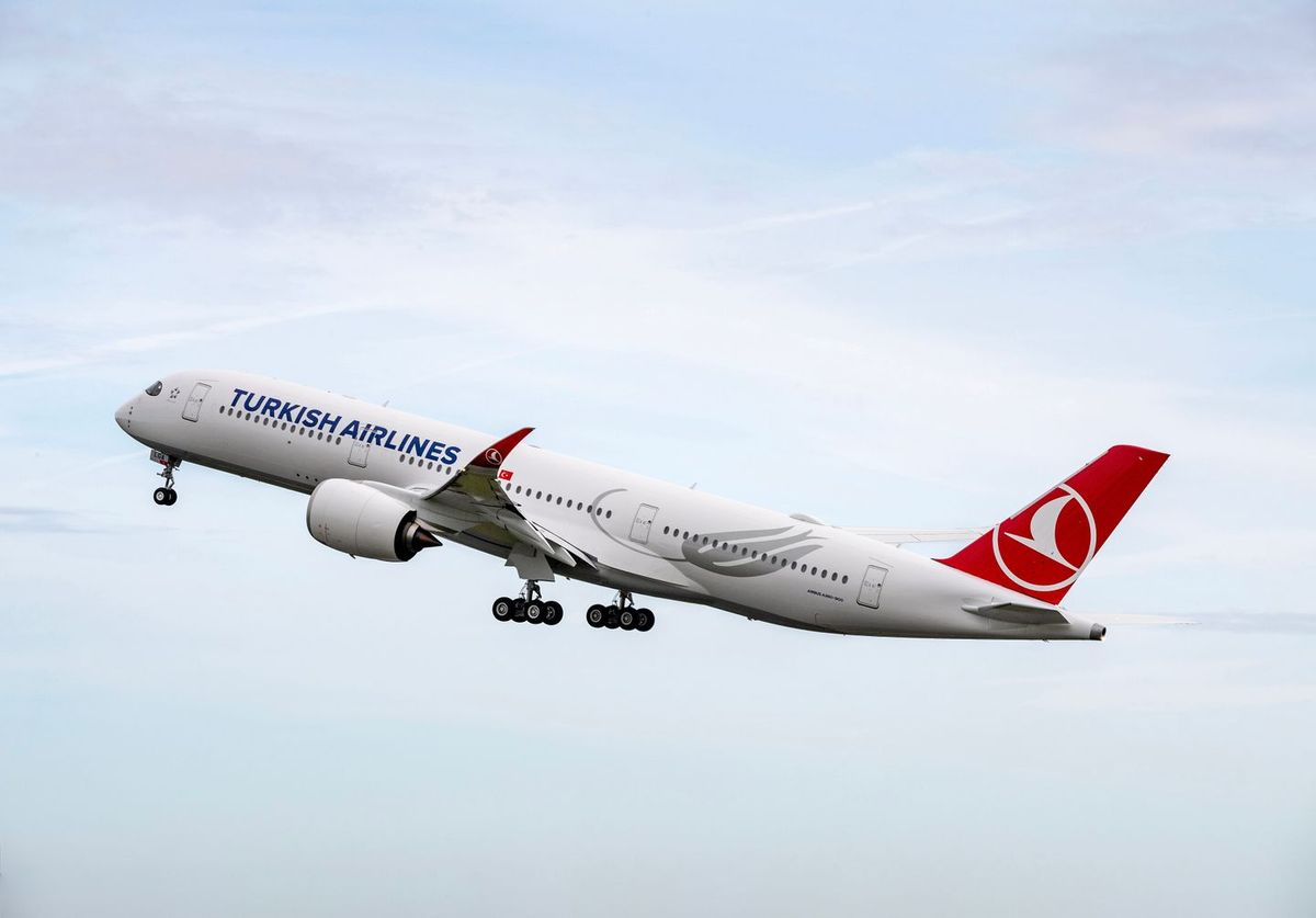 A350-900 Turkish Airlines MSN403 taking off - First Flight  - Photo Credit: Airbus