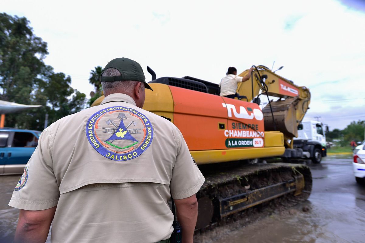 Autoridades de los tres niveles de gobierno atienden afectaciones por lluvias en el sur del AMG.