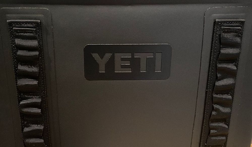 YETI HOPPER FLIP 18 Cooler black on black