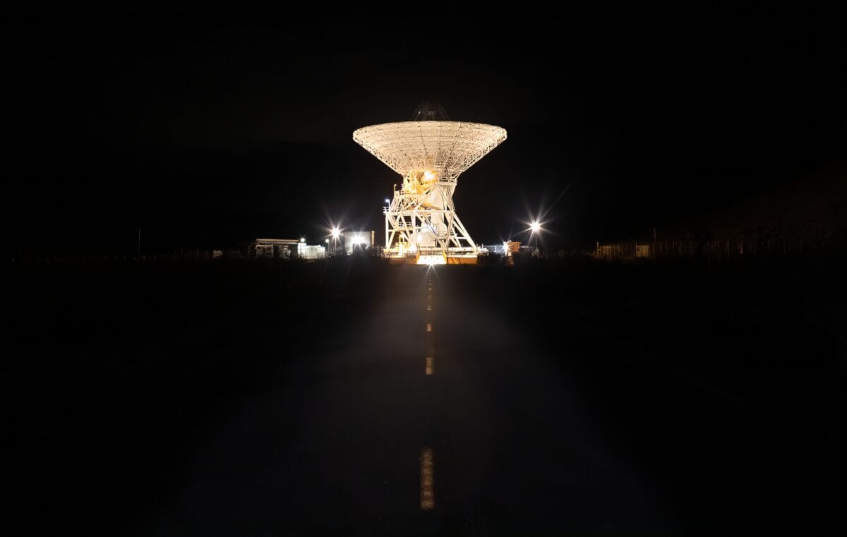 A 34-meter Deep Space Network antenna at Goldstone used to track how far away Voyager 1 is
