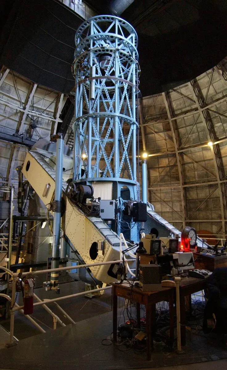 The 100-inch Hooker Telescope on its English yoke mount at Mount Wilson