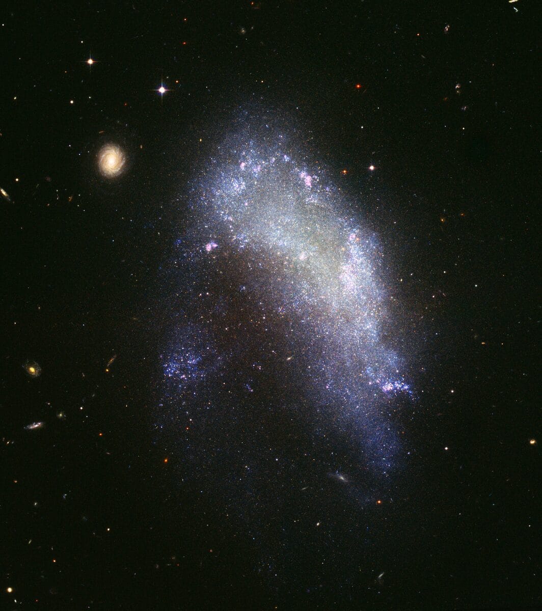 Irregular galaxy NGC 1427A with a distorted, chaotic shape