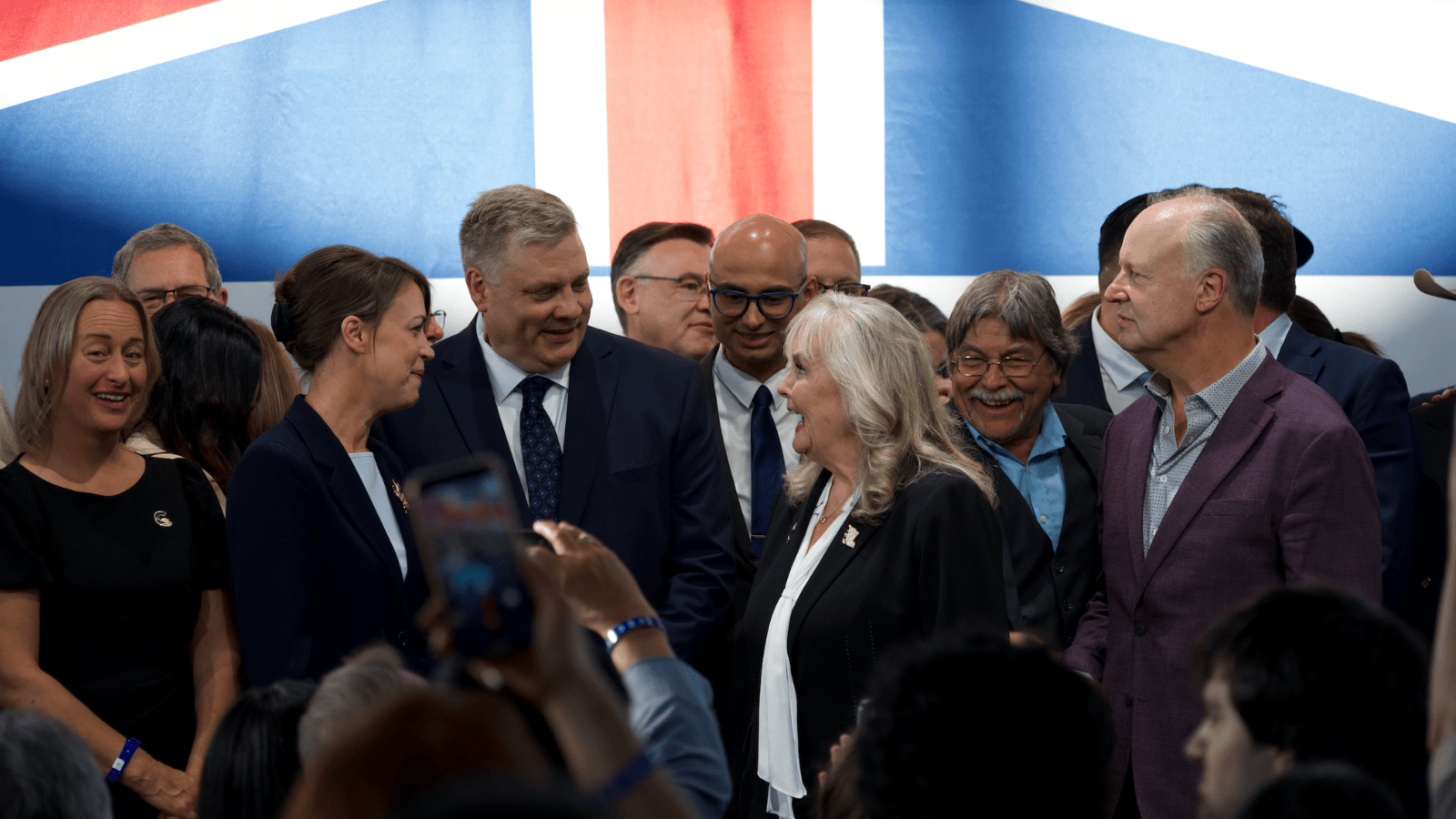 Conservatives edge NDP in fundraising