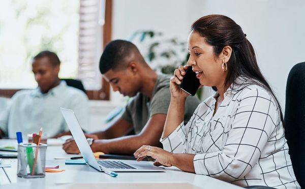 Get Connected: The Communication Tools and Services Supporting Small E-Commerce Businesses