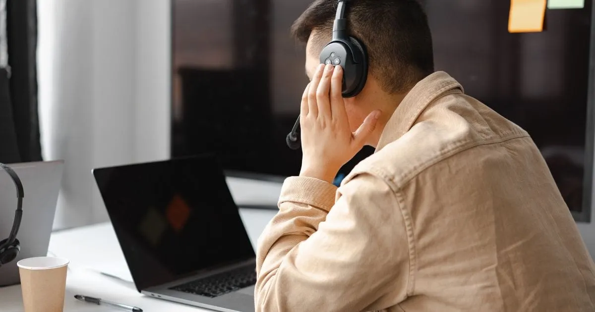 How to spot dissatisfied customers before they stop buying
