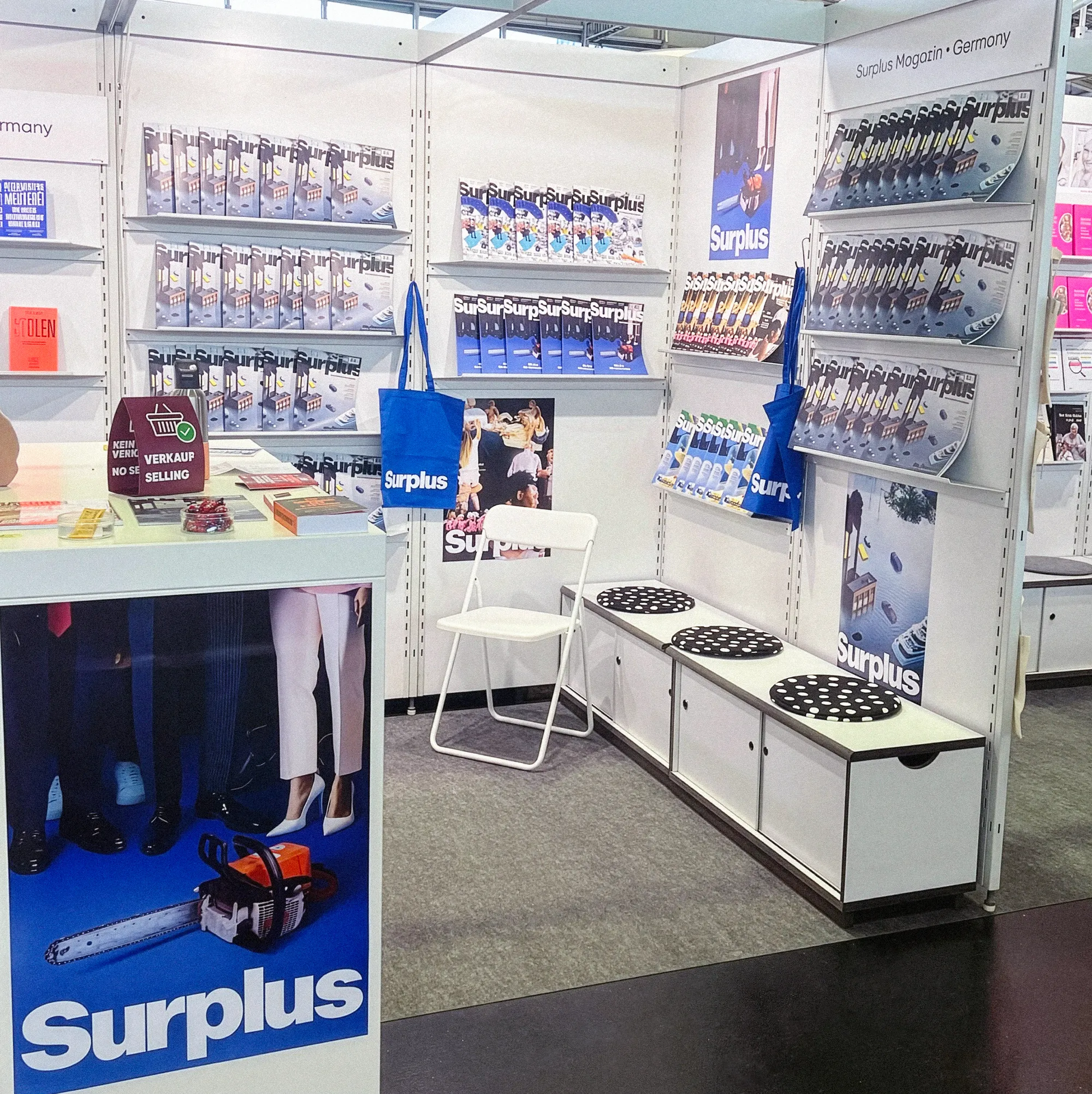 Surplus-Stand auf der Frankfurter Buchmesse