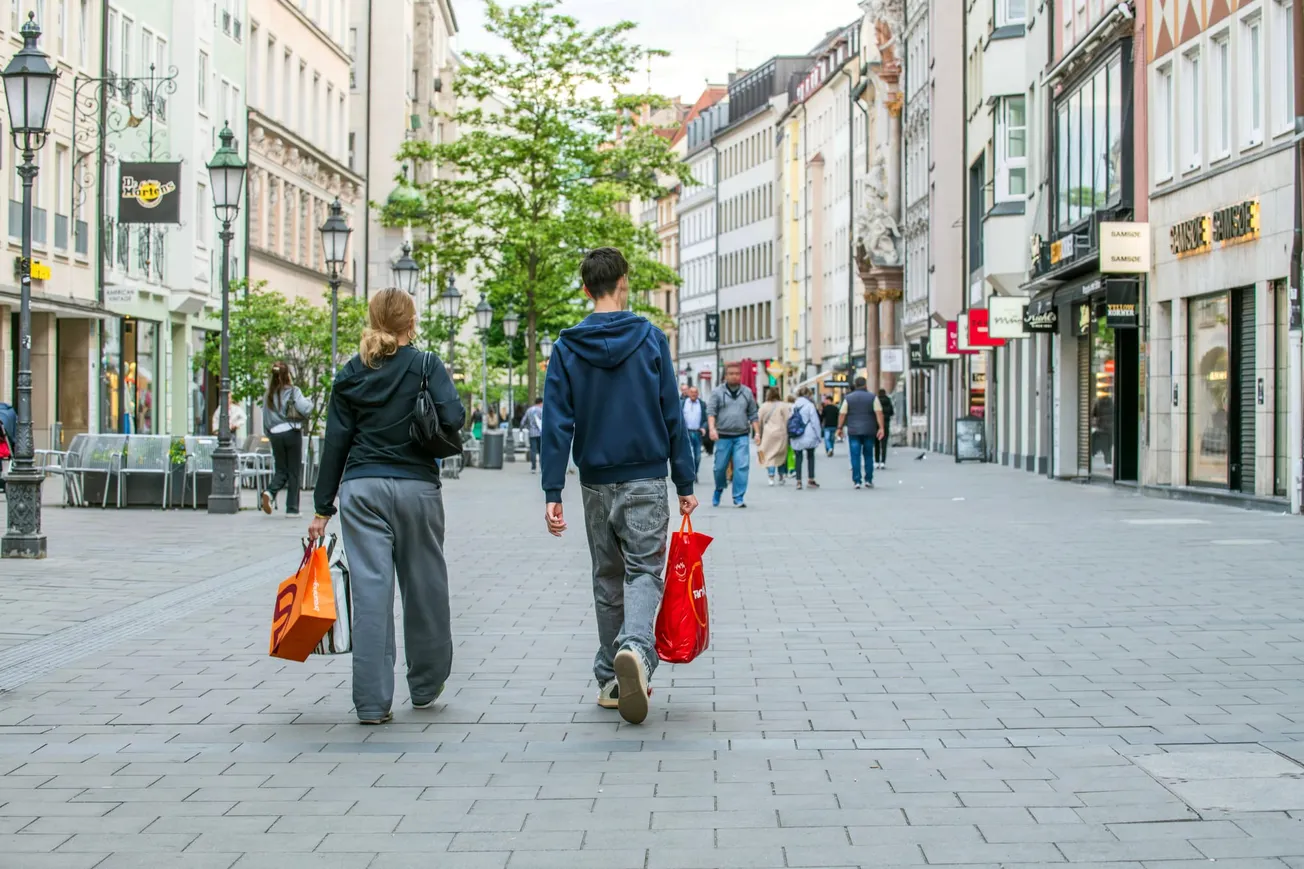 Neue Wirtschaftsdaten: Leichte Erholung, Nachfrage weiter zu niedrig
