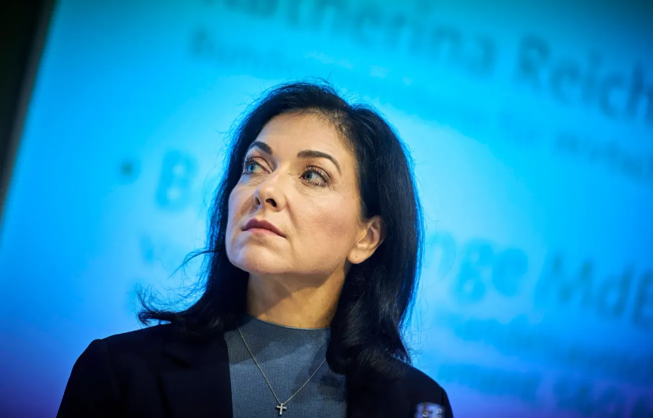 Reiches Berater fordern höheres Rentenalter – sie stimmt zu