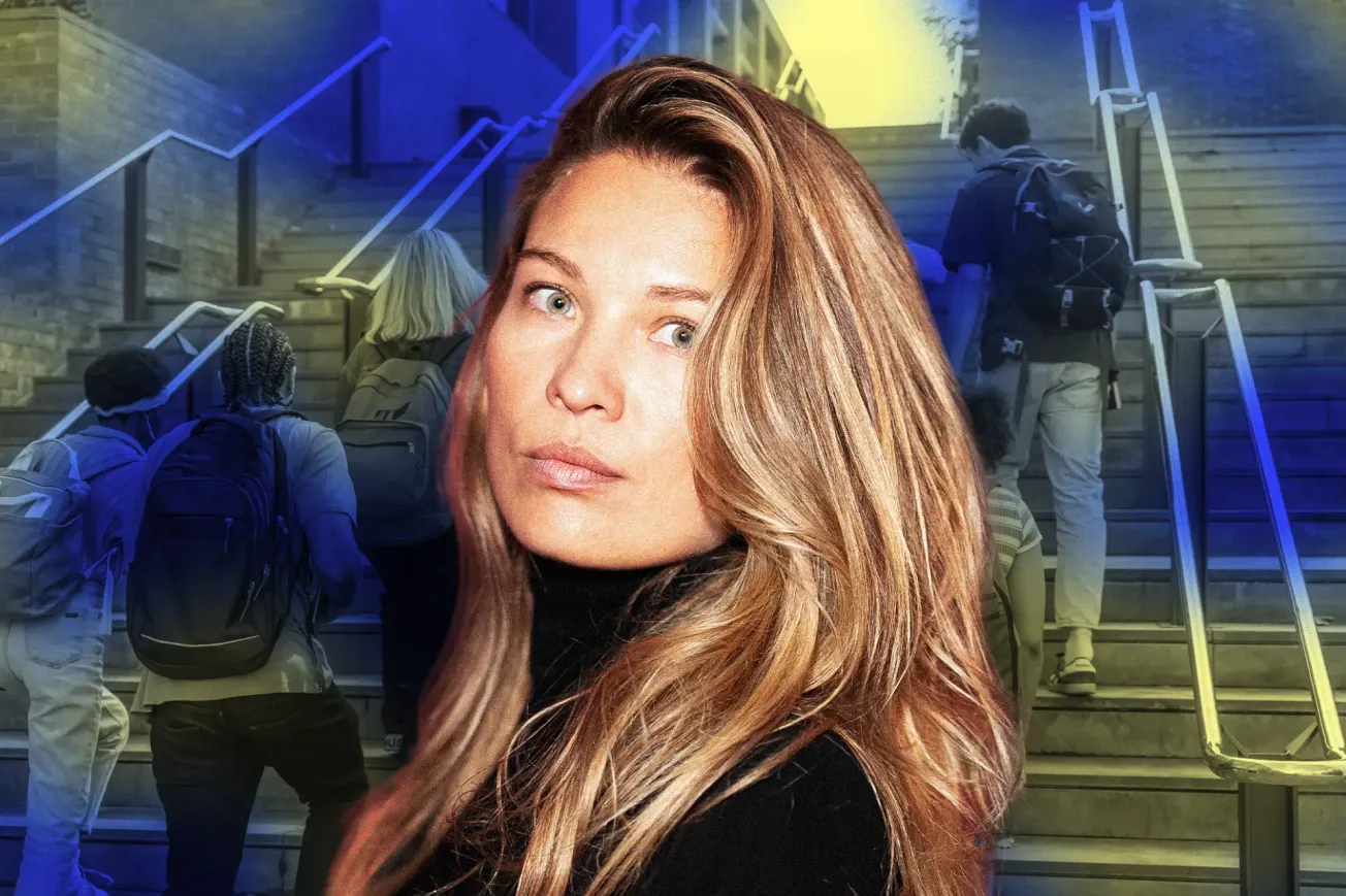 Martyna Linartas im Vordergrund, im Hintergrund Schülerinnen und Schüler auf einer Treppe. Collage: Surplus, Material: Tim Kraehnke, IMAGO/imagebroker