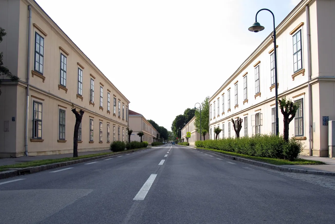 Die Arbeitersiedlung Marienthal bei Wien. Credit: Joadl (CC BY-SA 3.0)