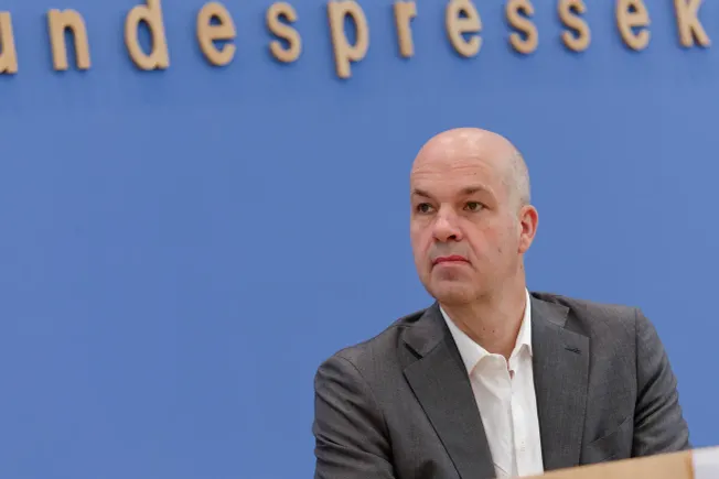 Fratzscher rechnet mit Erhöhung der Mehrwertsteuer auf 21 Prozent