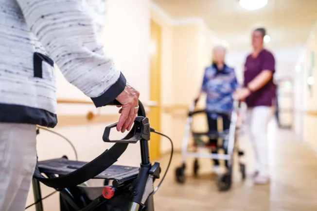 Studie: 37 Prozent in Pflegeheimen auf Sozialhilfe angewiesen