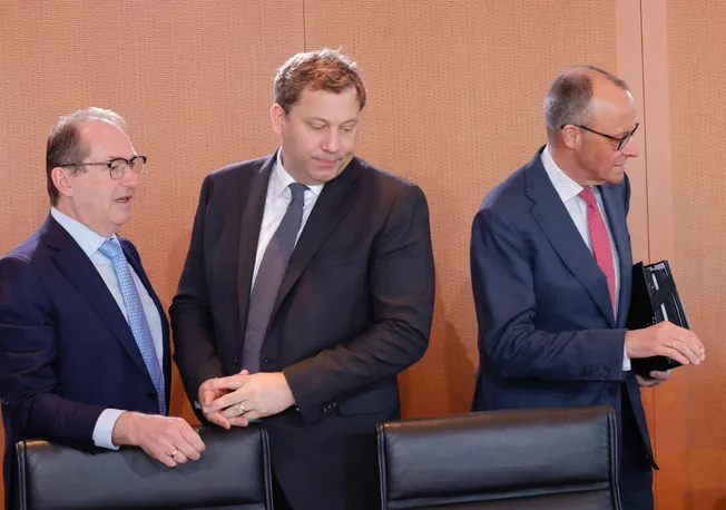 Wirtschaftspolitik nach der Koalition? + Dauerkrise Bundeshaushalt + Neue Zölle + Sitzungswoche