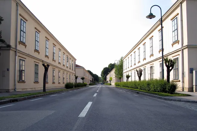 Die Arbeitersiedlung Marienthal bei Wien. Credit: Joadl (CC BY-SA 3.0)