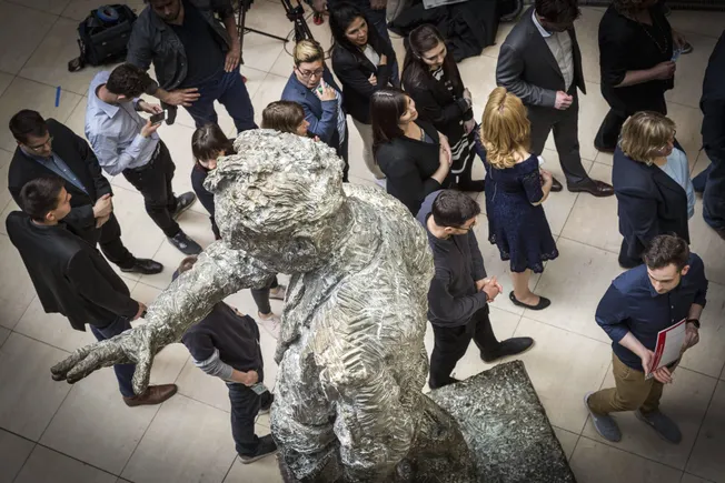 SPD-Mitglieder im Willy-Brandt-Haus (Symbolbild). Credit: IMAGO/imagebroker