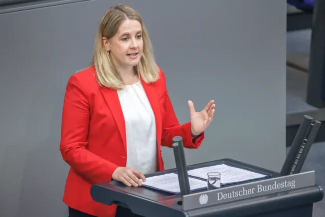 Verena Hubertz (SPD), Bundesministerin für Wohnen, Stadtentwicklung und Bauwesen. Credit: IMAGO/Andreas Gora