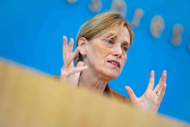 Karin Prien, Bundesministerin für Bildung, Familie, Senioren, Frauen und Jugend. Credit: IMAGO/Chris Emil Janßen