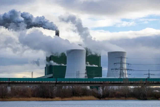 Kraftwerk Schkopau in Sachsen-Anhalt. Credit: IMAGO/Ardan Fuessmann.