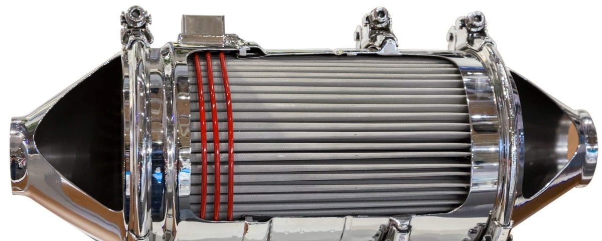 Voilà ce qui se cache sous l'emballage métallique d'un catalyseur de voiture. © Depositphotos.com/philipus