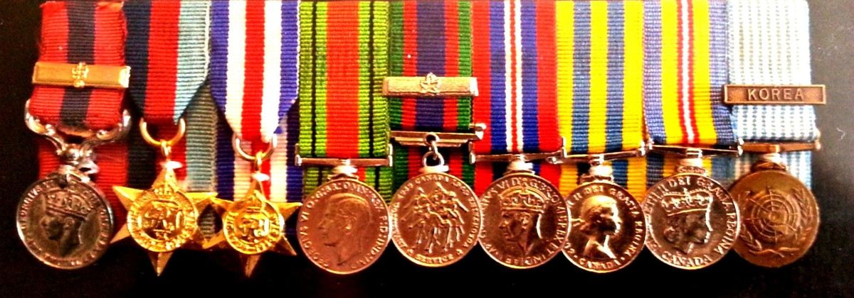 Les médailles de Léo Major, un héros de guerre québécois dont on parle peu au Québec.