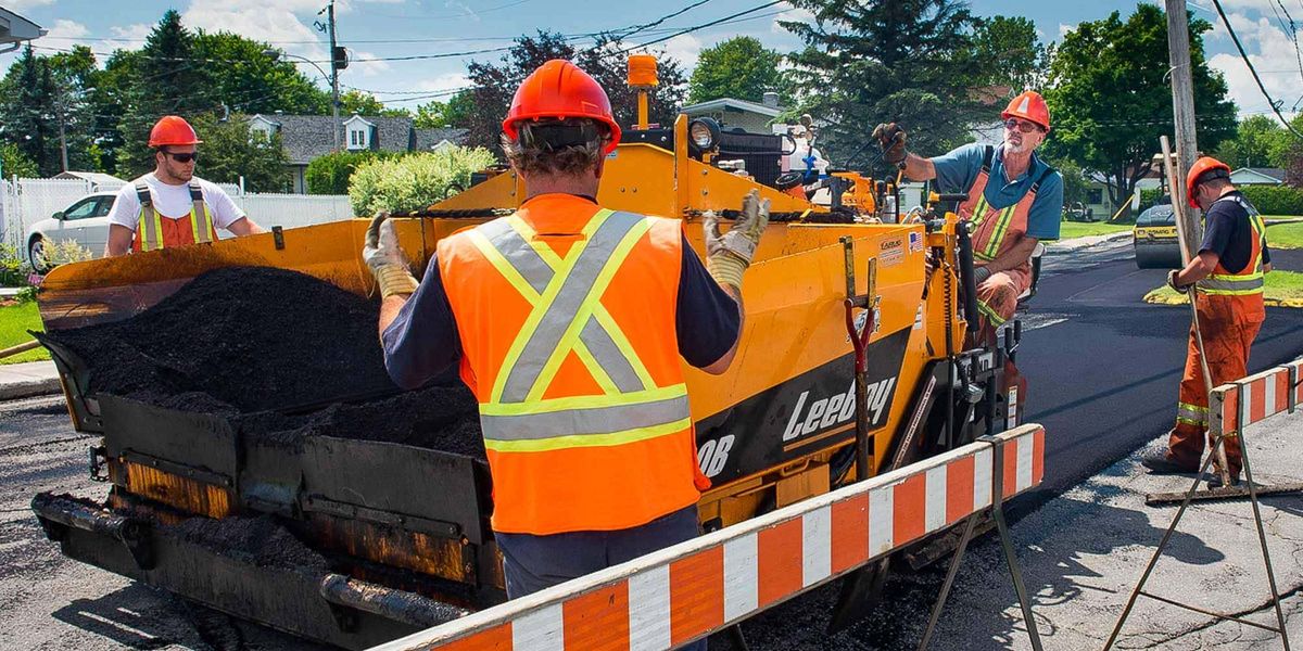 Des travaux d'asphaltage, quatre nouveaux parcs et 11 lieux illuminés d'ici l'automne à Saint-Jérôme
