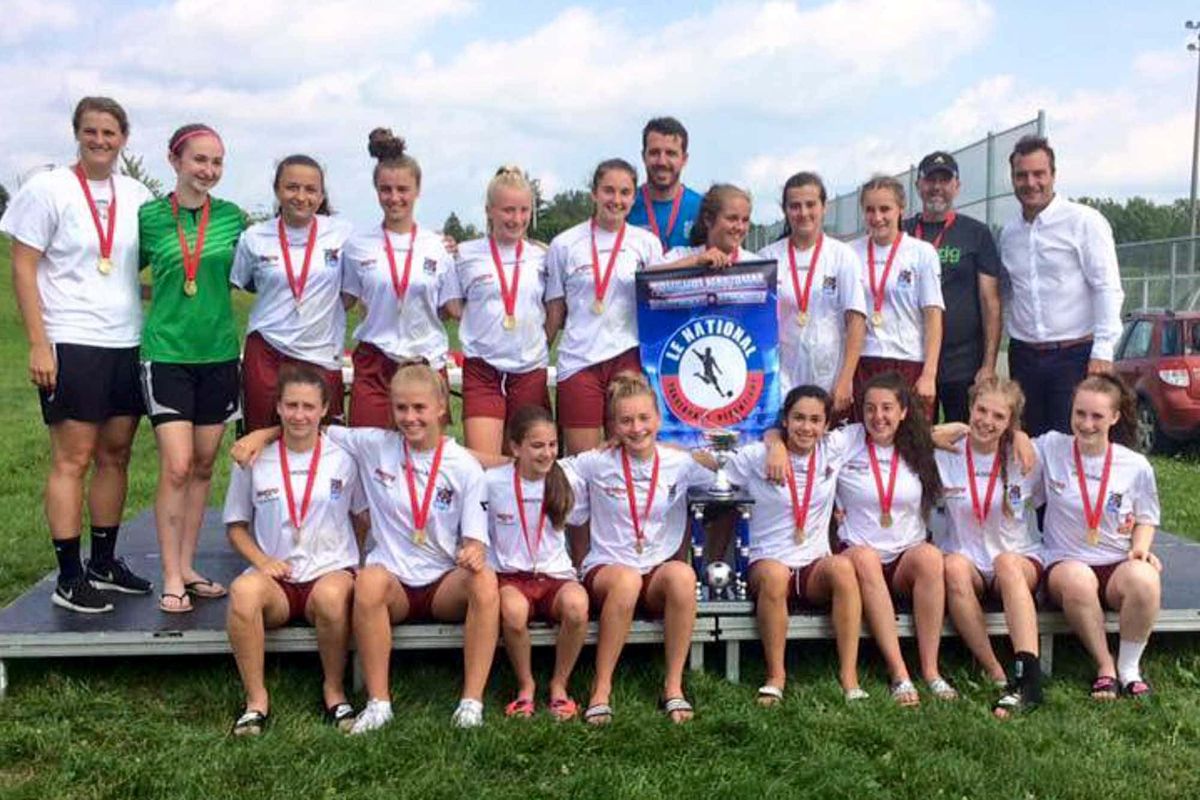 Un match de soccer historique samedi et des champions parmi les Ambassadeurs