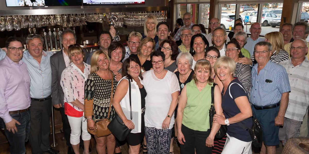 Plusieurs personnes étaient rassemblées pour saluer les 16 années de travail de Daniel Desjardins à la Chambre de commerce de