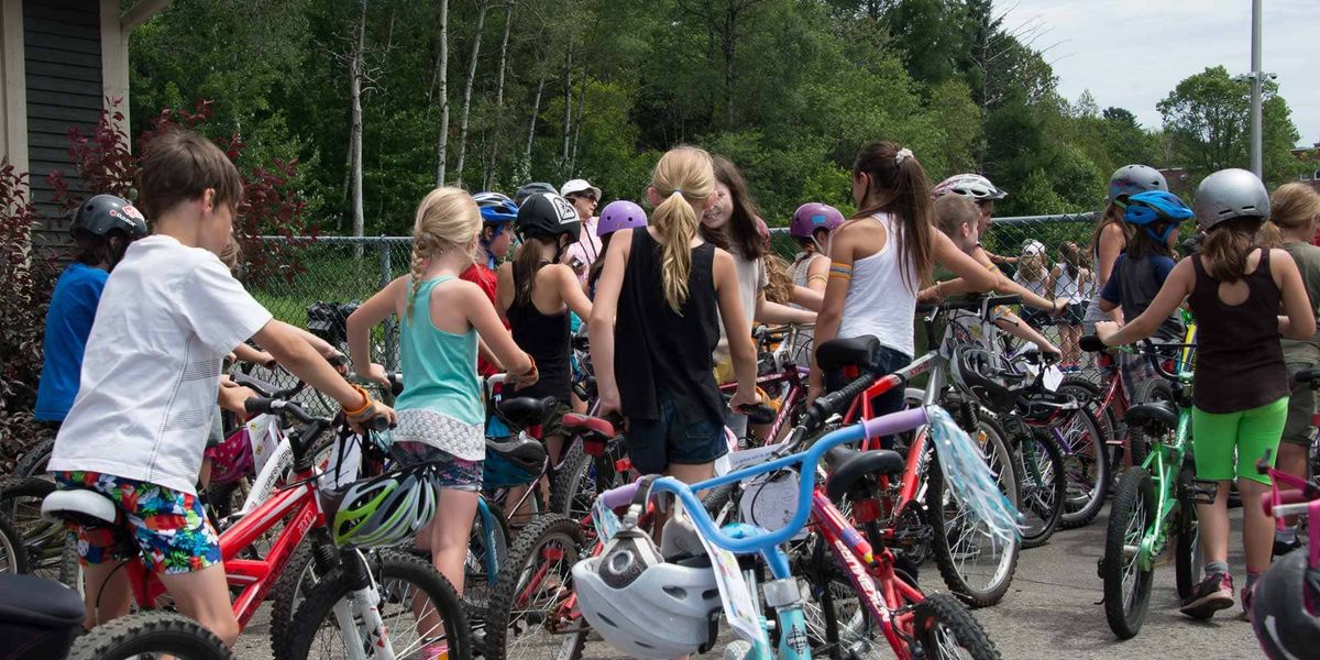 Les optimistes de Saint-Sauveur ont organisé une journée de sécurité à bicyclette pour les jeunes, le 12 juillet 2016.