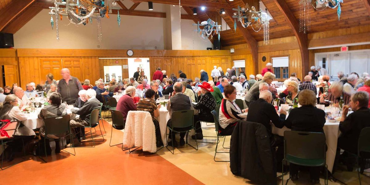 Les bénévoles de l'Entraide bénévole des Pays-d'en-Haut étaient réunis au Chalet Pauline-Vanier, le 12 décembre 2016.