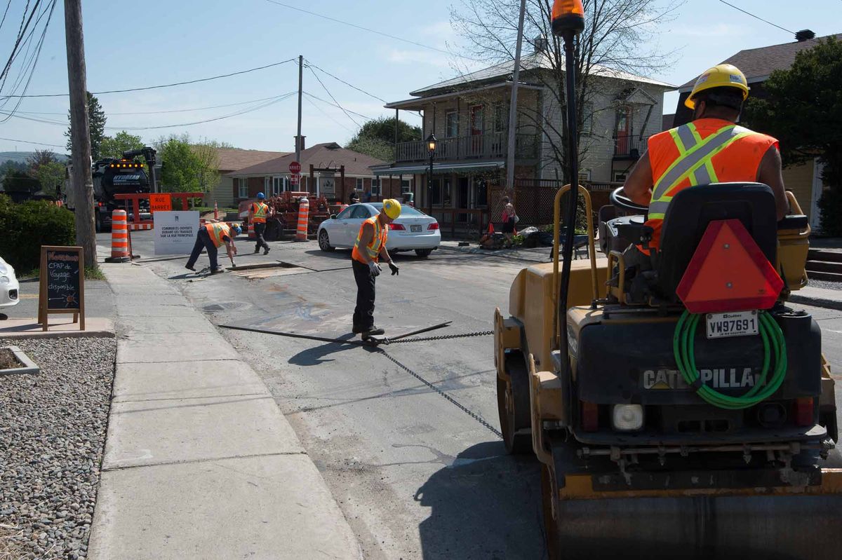 L'asphalte est «neuve» sur la rue Principale à Saint-Sauveur