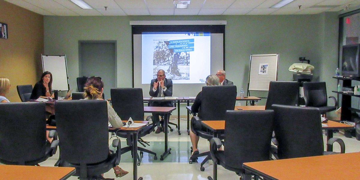 Info-Social pour tous et moins d'attente à la DPJ