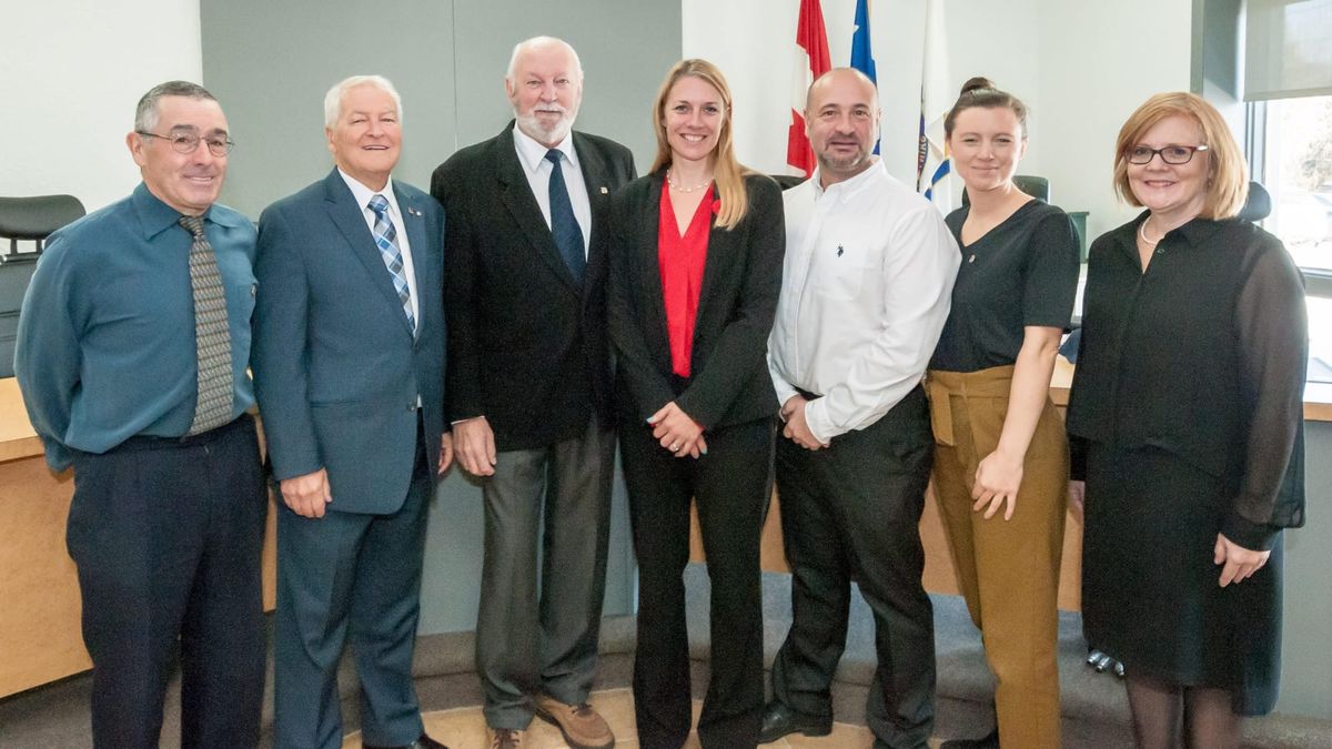 Le nouveau conseil municipal de Sainte-Adèle est assermenté
