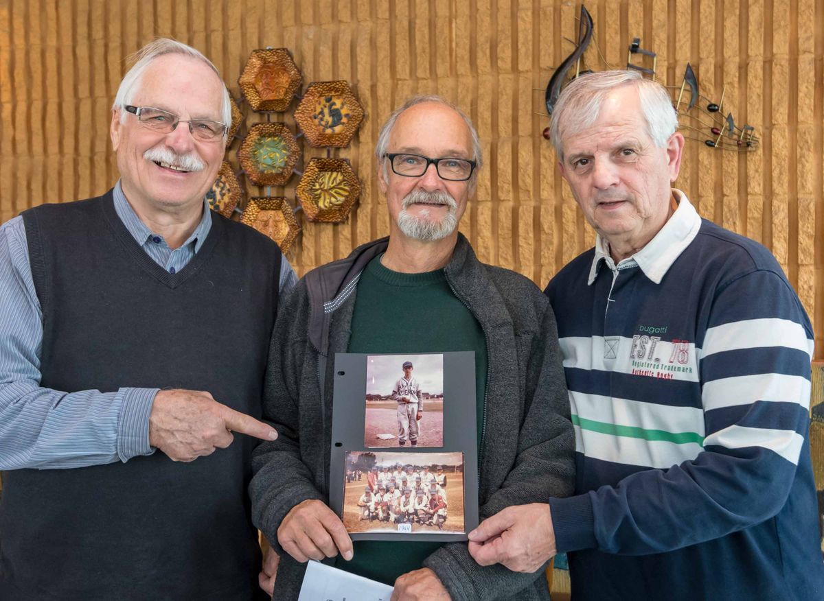 En 1964, l'équipe des petites ligues de baseball de Saint-Jérôme se rend disputer le championnat du nord-est de l'Amérique du