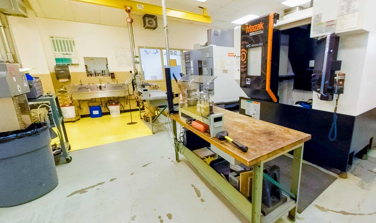 Toutes les étapes de fabrication d'un produit sont dans la nouvelle école-usine de matériaux composites du Cégep de Saint-Jérôme