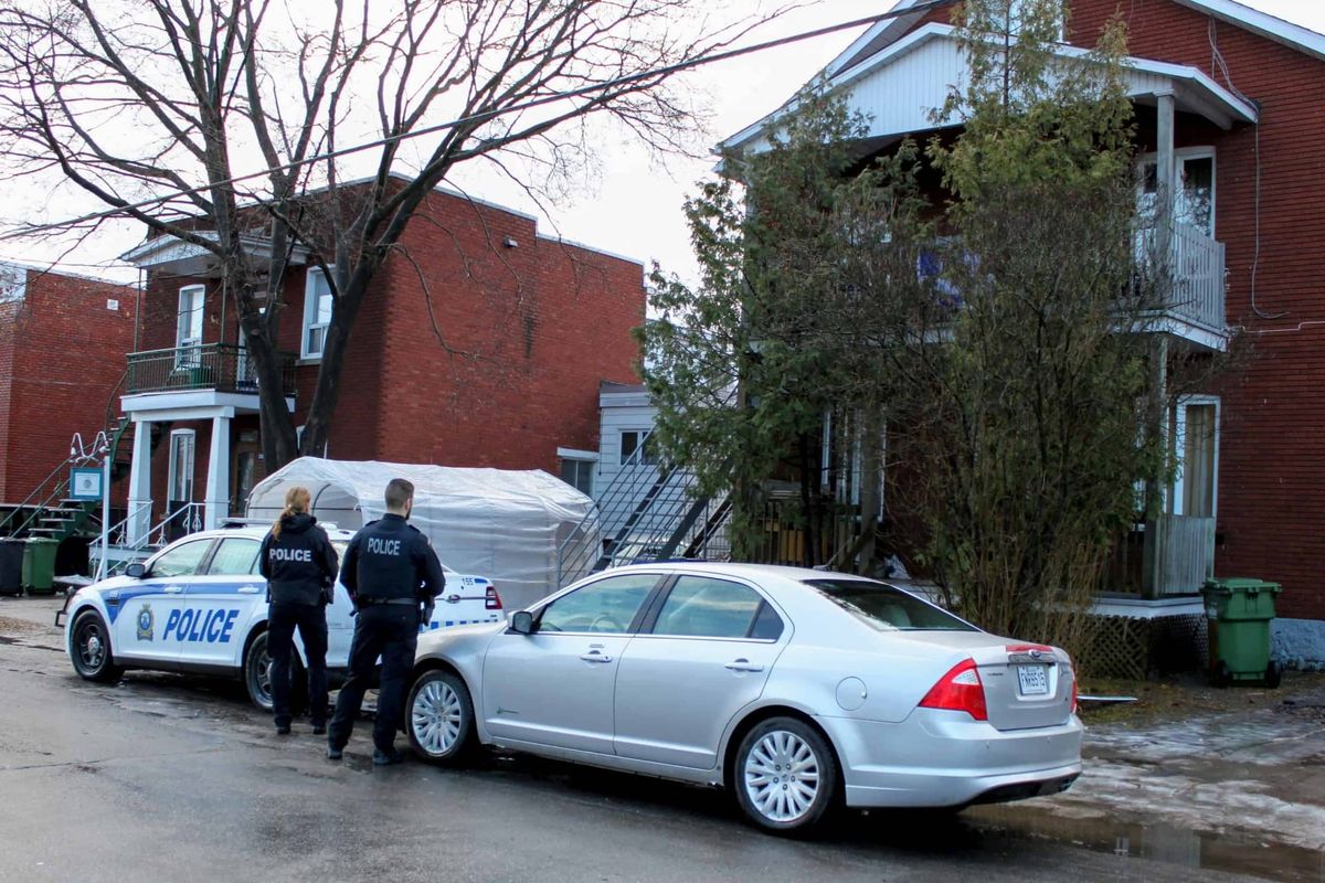 Cinq personnes arrêtées, de la drogue et des armes saisies mardi matin à Saint-Jérôme
