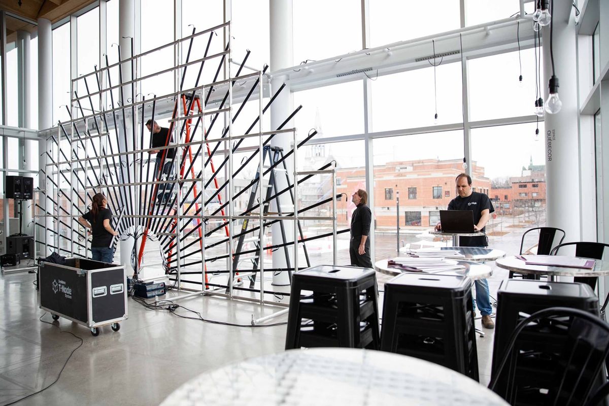 Derrière le nouvel arc-en-ciel du Théâtre Gilles-Vigneault