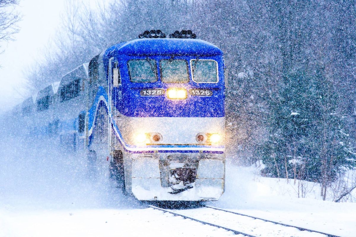 Le train et les autobus se remettent lentement d'Omicron
