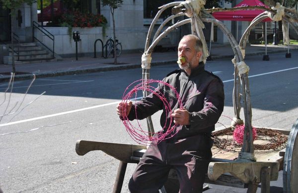 Performance de Pierem lors du Parking Day 2014 au centre-ville de Saint-Jérôme.