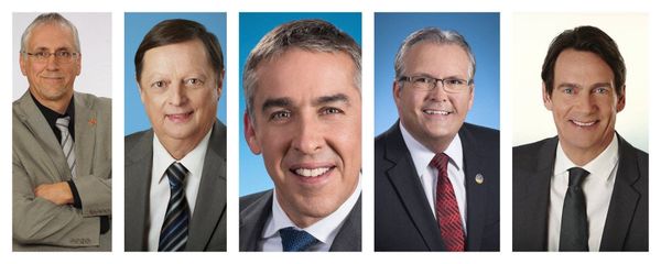 Les députés des environs. De gauche à droite: Pierre Dionne Labelle, député fédéral de Rivière-du-Nord, et ses collègues prov