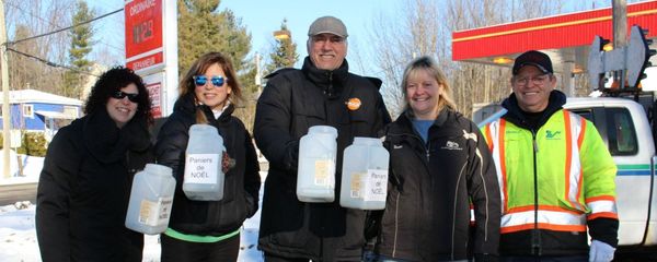Samedi dernier, c'était la Guignolée à Sainte-Sophie en compagnie de l'équipe du député néodémocrate Pierre Dionne Labelle et