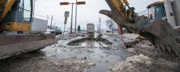La route 158 en direction Ouest était fermée à la circulation le 3 mars à cause d'un bris d'aqueduc.