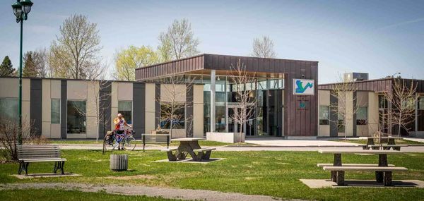 Entre l'agriculture et le développement