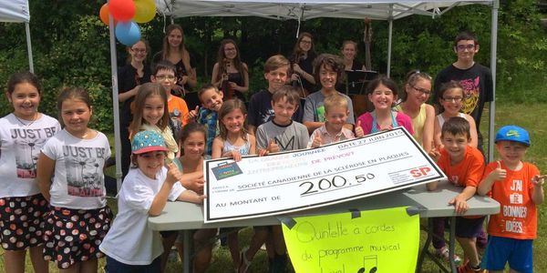 En plus de vendre leurs produits, les petits entrepreneurs une part des recettes à la Société canadienne de la sclérose en pl